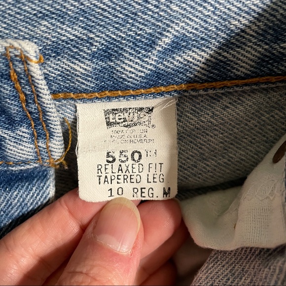 Levi’s 550 High-Rise Relaxed Fit Tapered Leg Cut Off Jeans Blue Size 10 reg Med - Picture 8 of 9